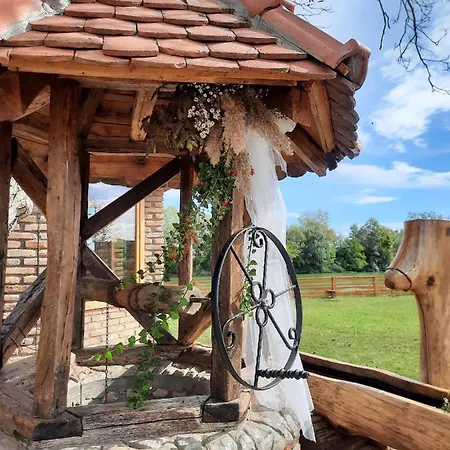 Morovicka Prica Apartment
